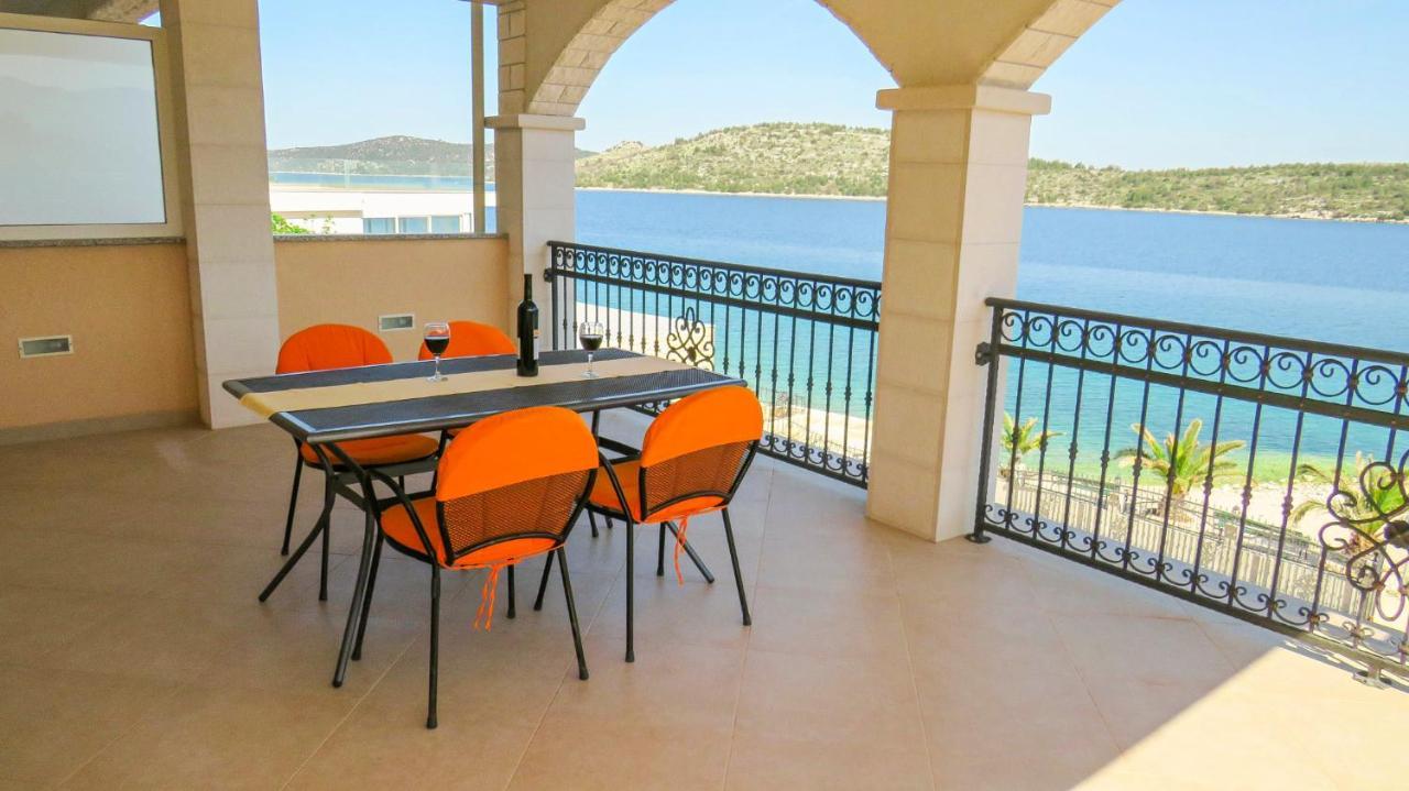 Apartments Villa Ante Grebaštica エクステリア 写真