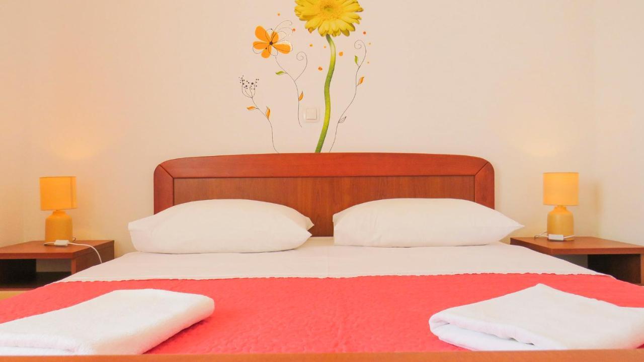 Apartments Villa Ante Grebaštica エクステリア 写真