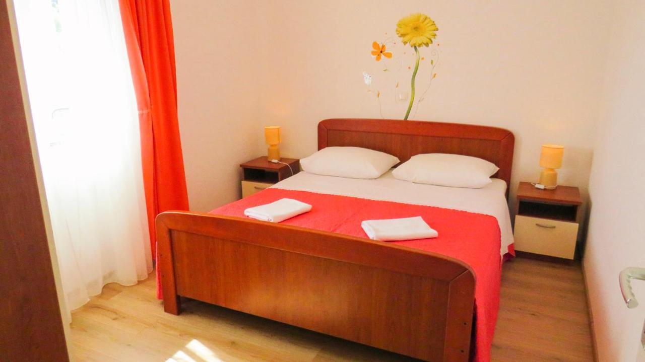 Apartments Villa Ante Grebaštica エクステリア 写真