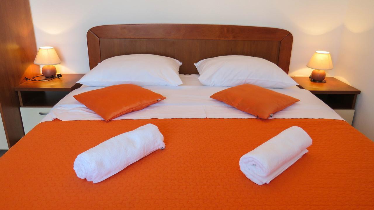 Apartments Villa Ante Grebaštica エクステリア 写真